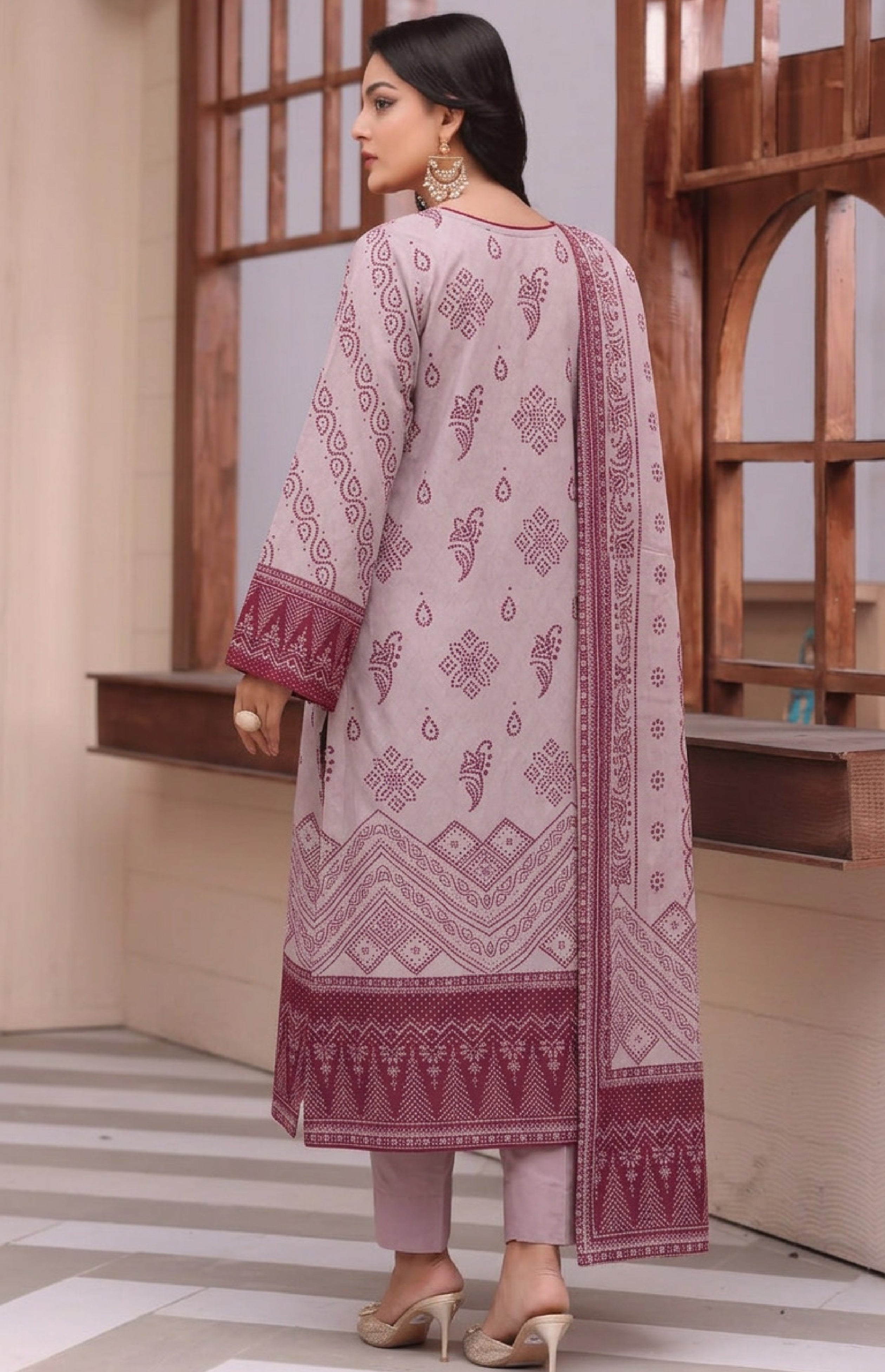 Dania Digital Printed Lawn Unstitched 3 Piece Suit