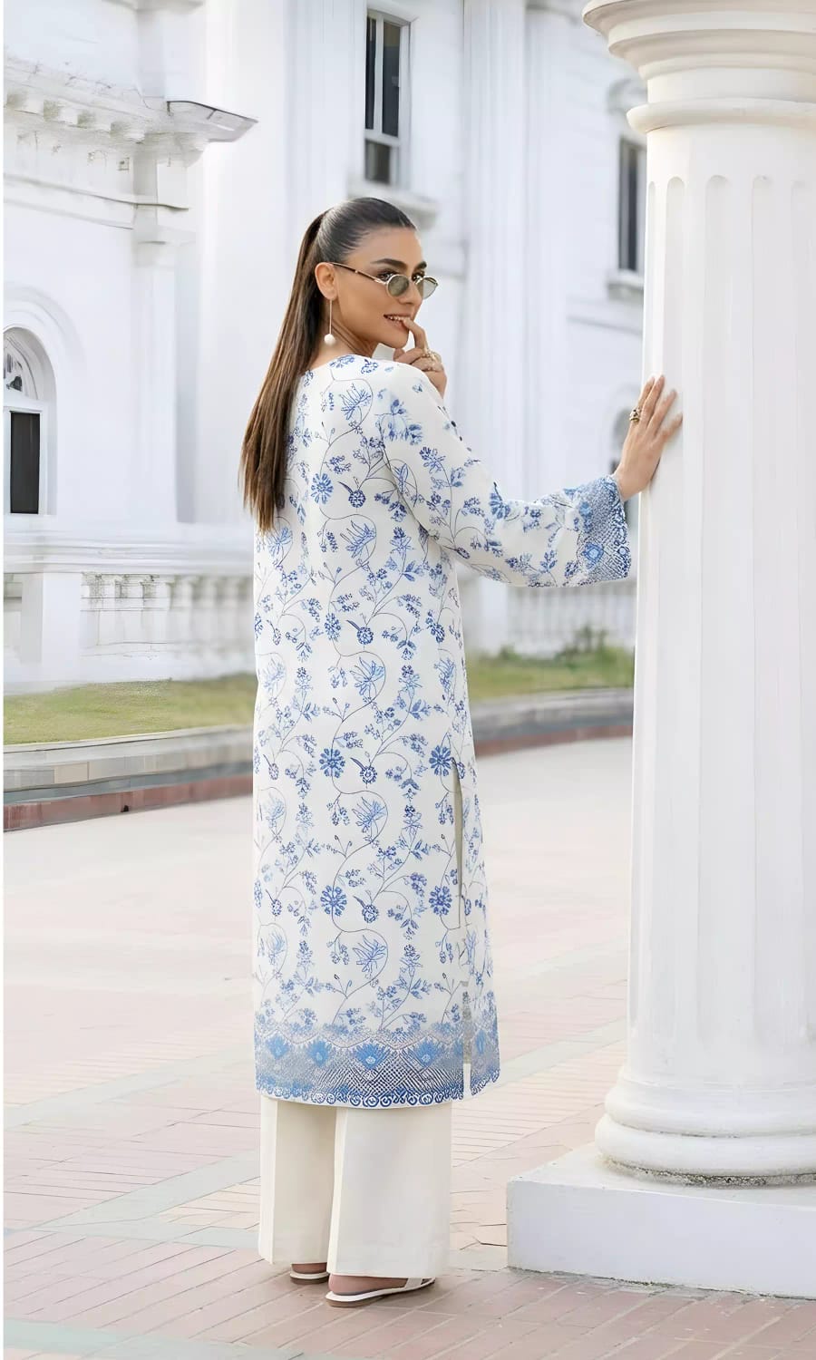 Ushna Digital Printed Lawn Unstitched 3 Piece Suit