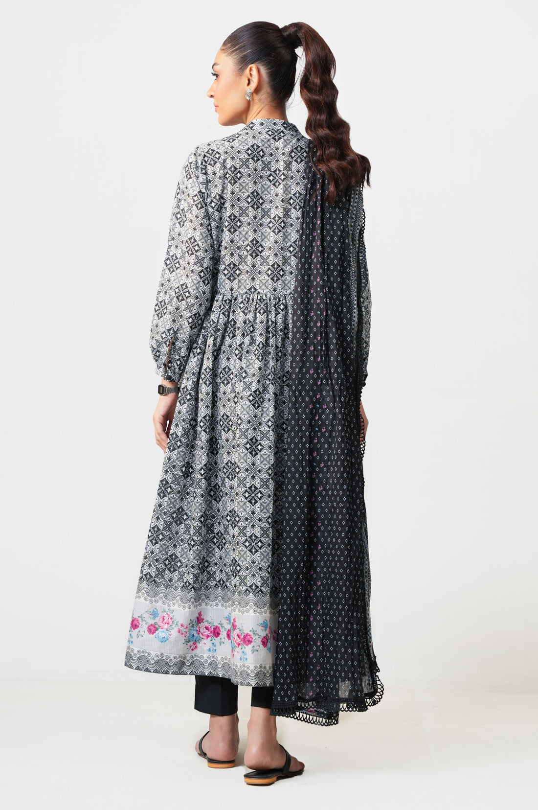 Laraib Digital Printed Lawn Unstitched 3 Piece Suit
